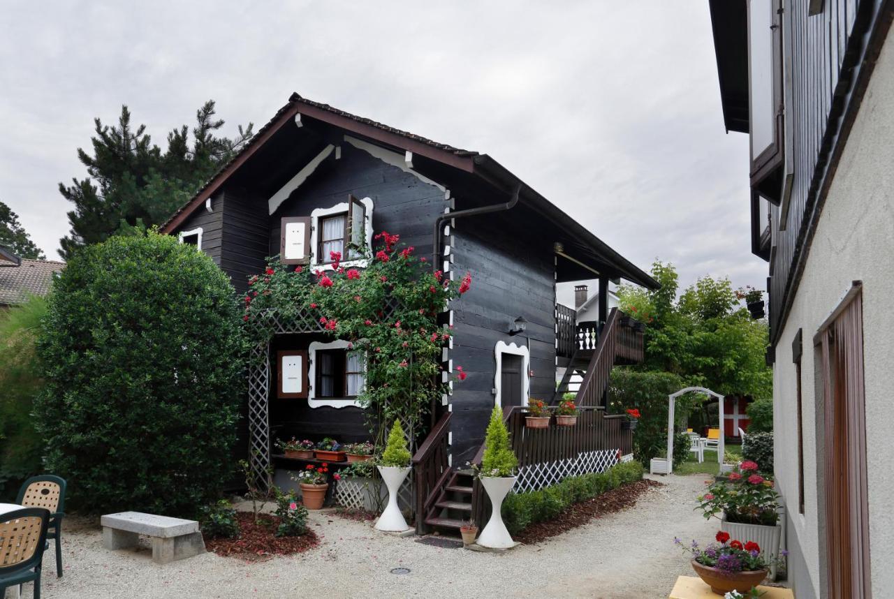 Les Marronniers Hotel